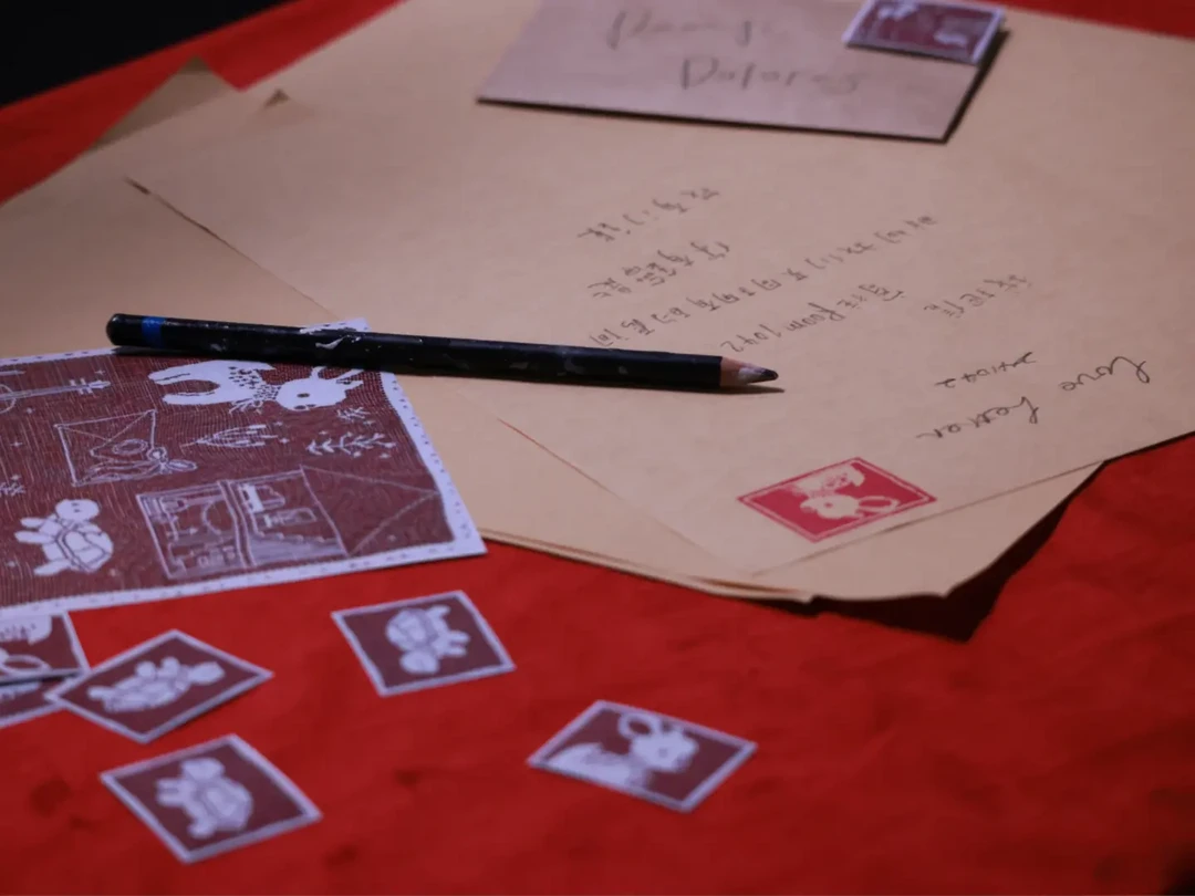 欧阳娜娜跨界艺术展:情感与艺术的深度交织